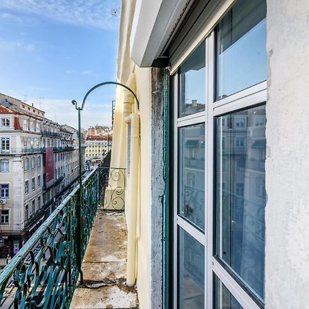Whome City Chic Escape: Your Stylish Haven In Downtown Lisbon Exterior photo